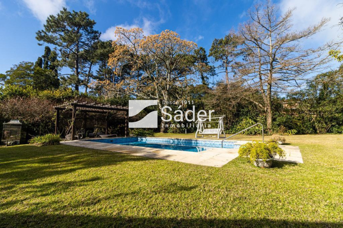 Casa ID.4412 - Casa con piscina en zona Cantegril.