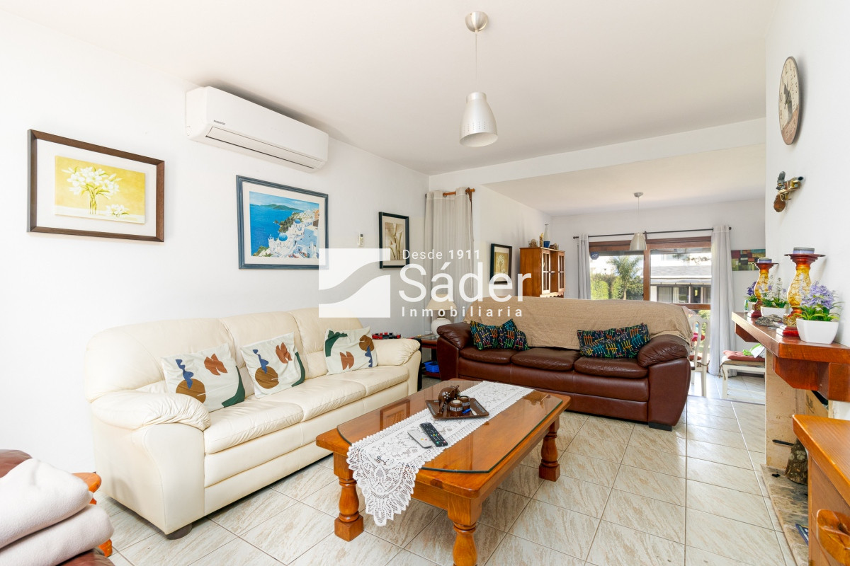 Casa ID.3179 - Casa en venta Pinares 3 dormitorios