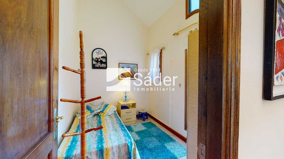 Casa ID.759 - Casa en venta y alquiler Playa Mansa 5 dormitorios