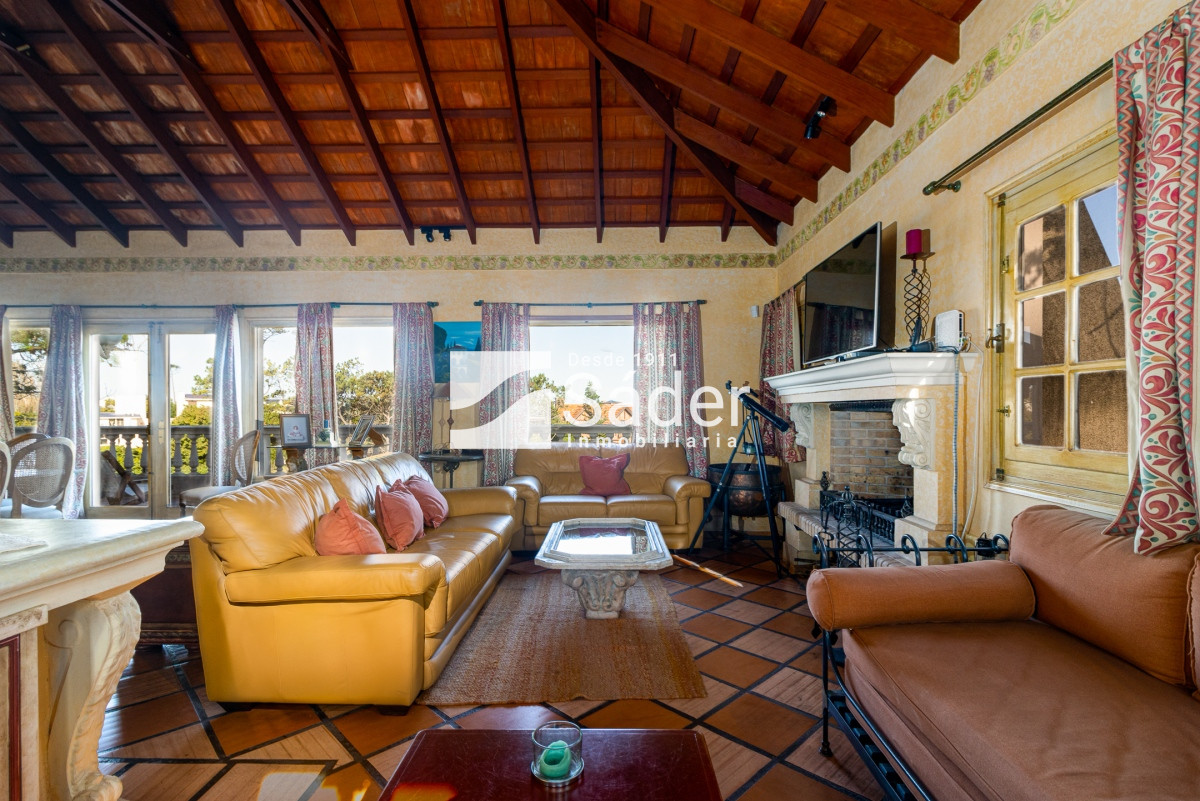 Casa ID.2894 - Casa en venta Pinares 3 dormitorios