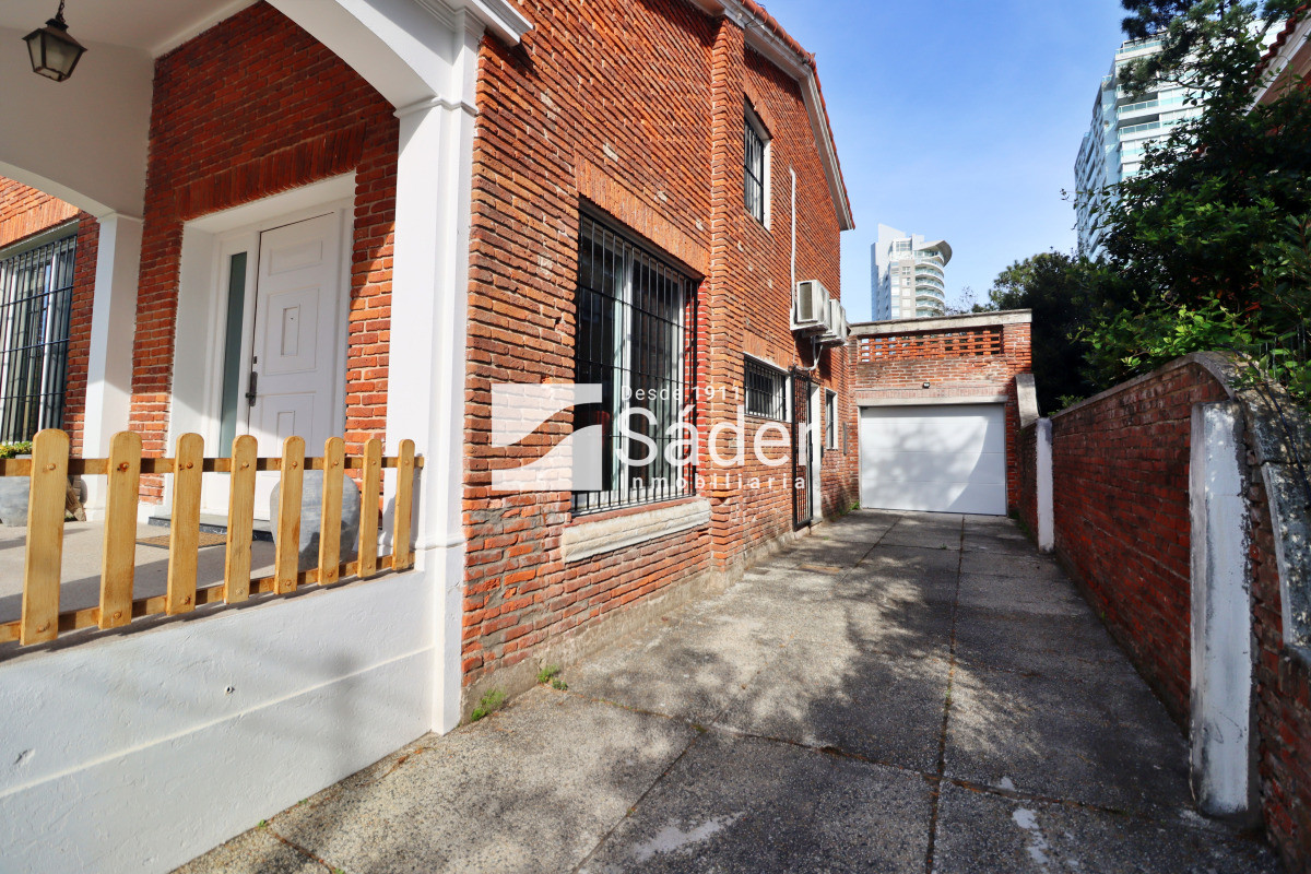 Casa ID.4330 - Casa en playa mansa. 4 dorm. 