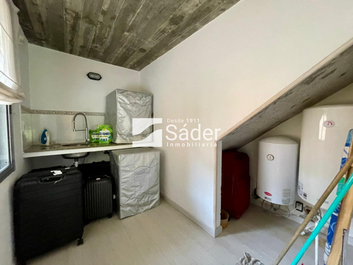 Casa ID.4604 - Casa en Rincón del Indio, alquiler y venta. 3 Suites, Amplio Jardín, Piscina y Parrillero 