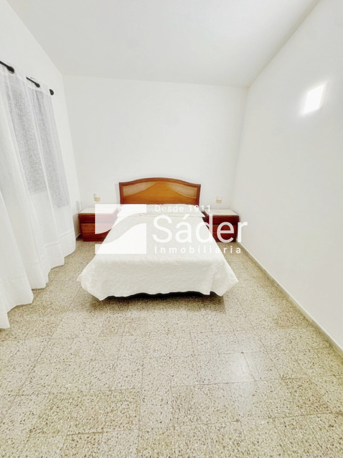 Casa ID.3730 - Alquiler Casa en Pinares 3 dormitorios y servicio. Parada 32