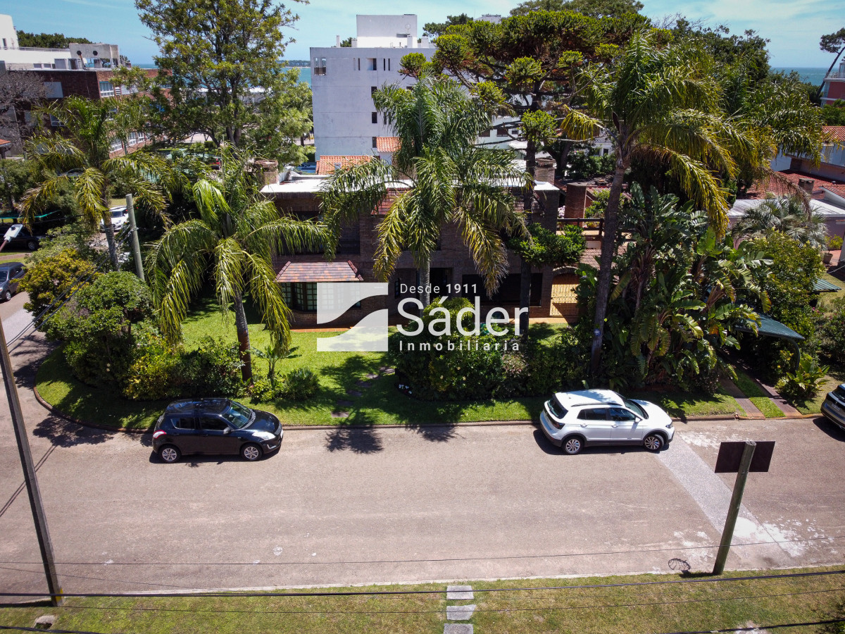 Casa ID.3732 - Ubicación privilegiada, a solo 100 metros del mar en Playa Mansa