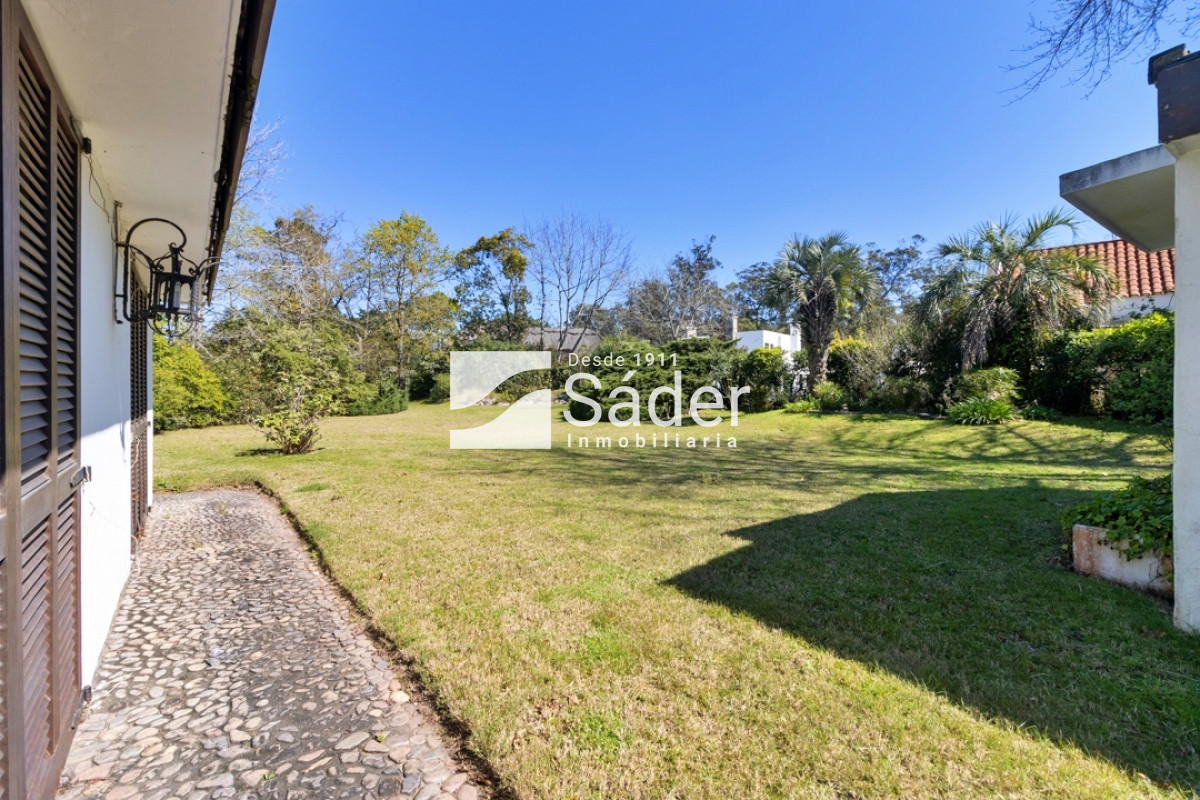 Casa ID.2429 - Casa en venta y alquiler. Pinares 2 dormitorios