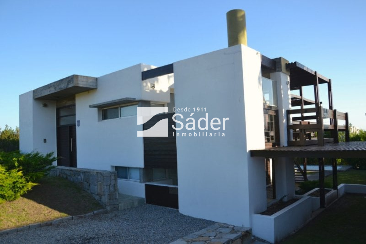 Casa ID.2024 - Casa en venta y alquiler de temporada. El Chorro 5 dormitorios o mas
