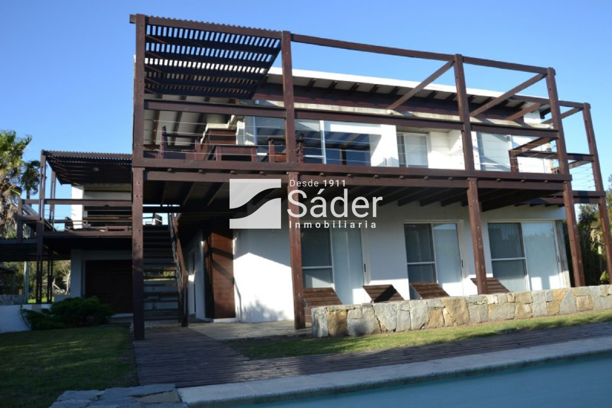 Casa ID.2024 - Casa en venta y alquiler de temporada. El Chorro 5 dormitorios o mas