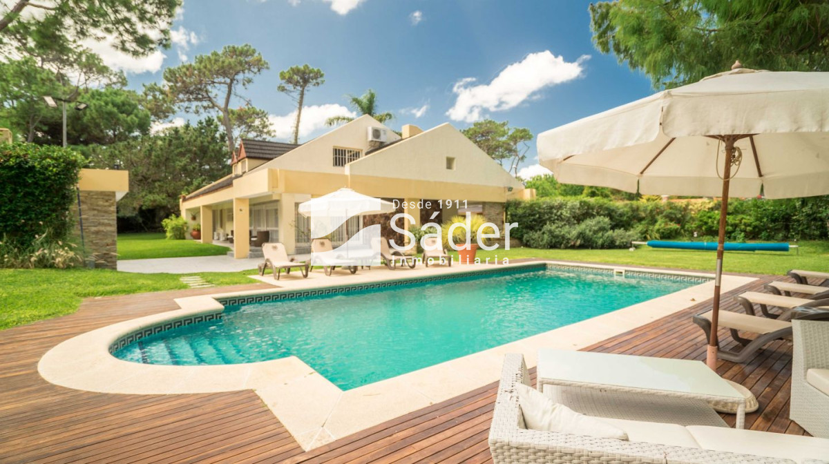 Casa ID.3385 - Casa en venta Playa Mansa 