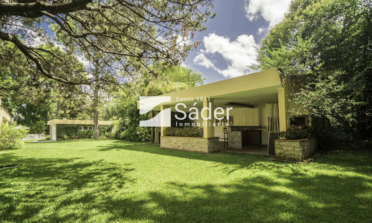 Casa ID.3385 - Casa en venta Playa Mansa 