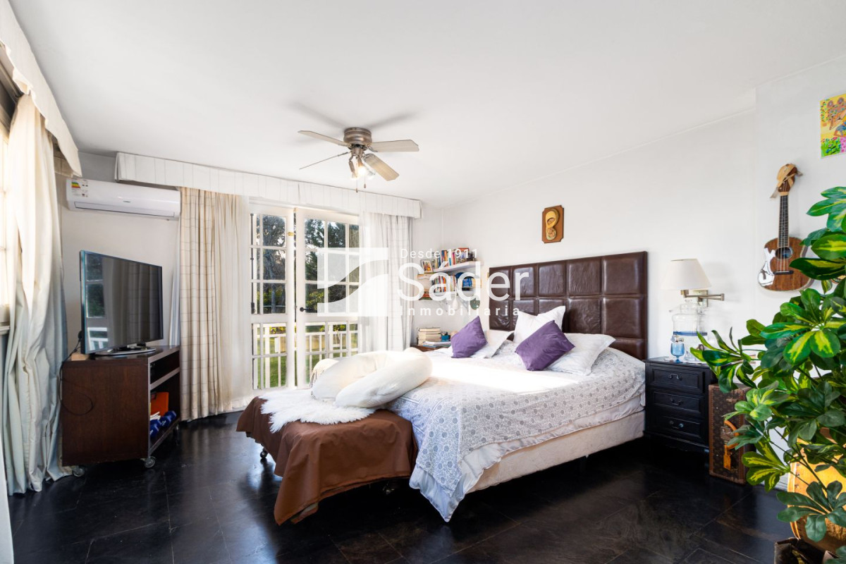 Casa ID.3387 - Casa en venta Playa Mansa 6 dormitorios