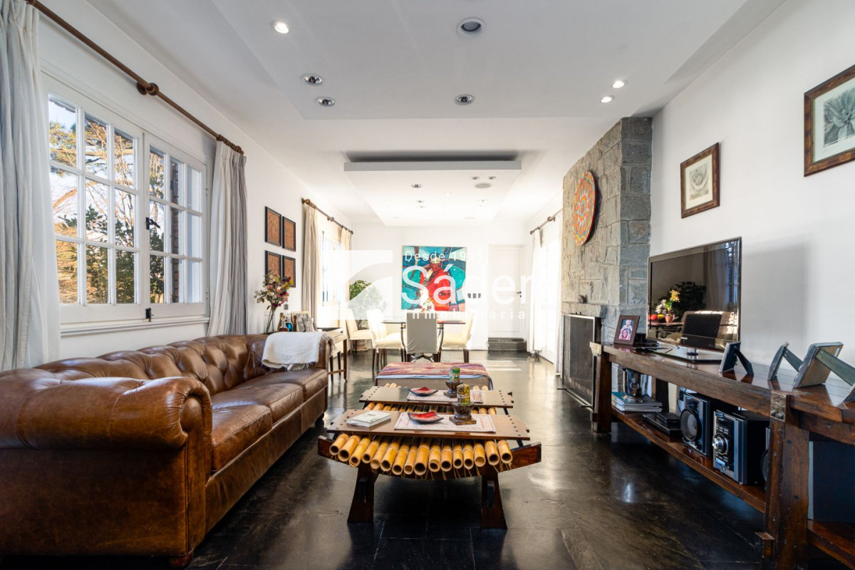 Casa ID.3387 - Casa en venta Playa Mansa 6 dormitorios