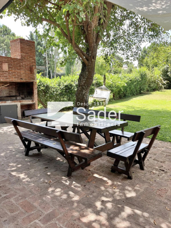 Casa ID.4200 - Casa en alquiler. 3 dormitorios. Pinares