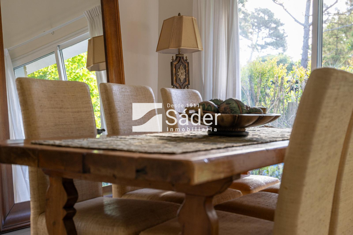 Casa ID.4412 - Casa con piscina en zona Cantegril.