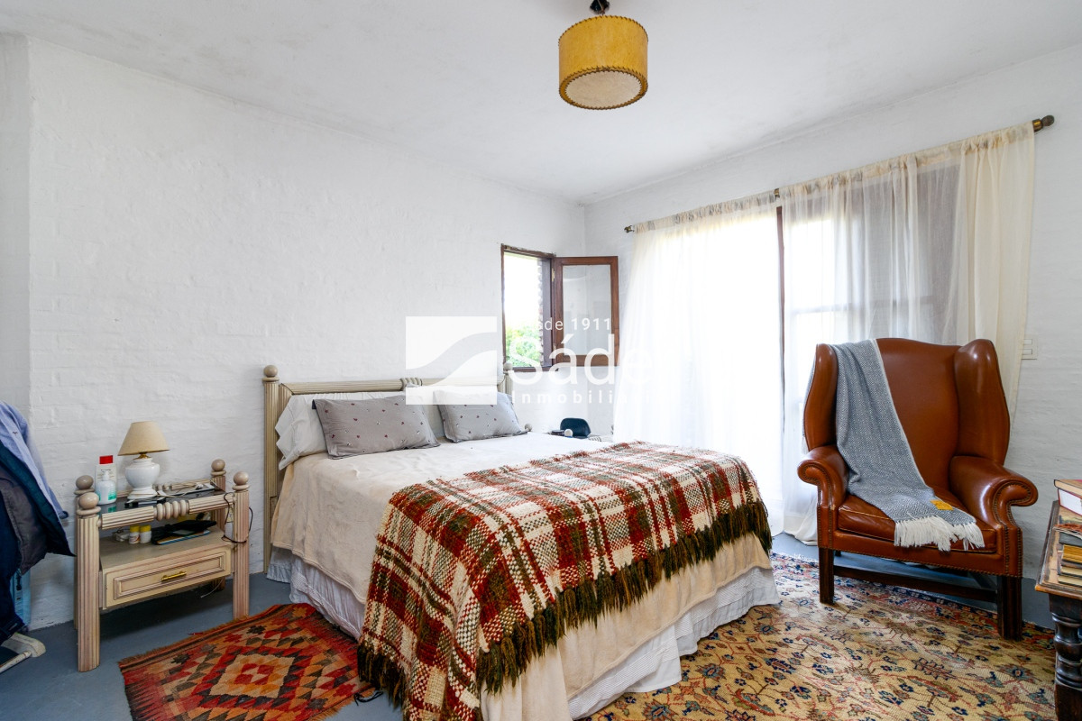 Casa ID.2888 - Casa en venta Lugano 5 dormitorios 