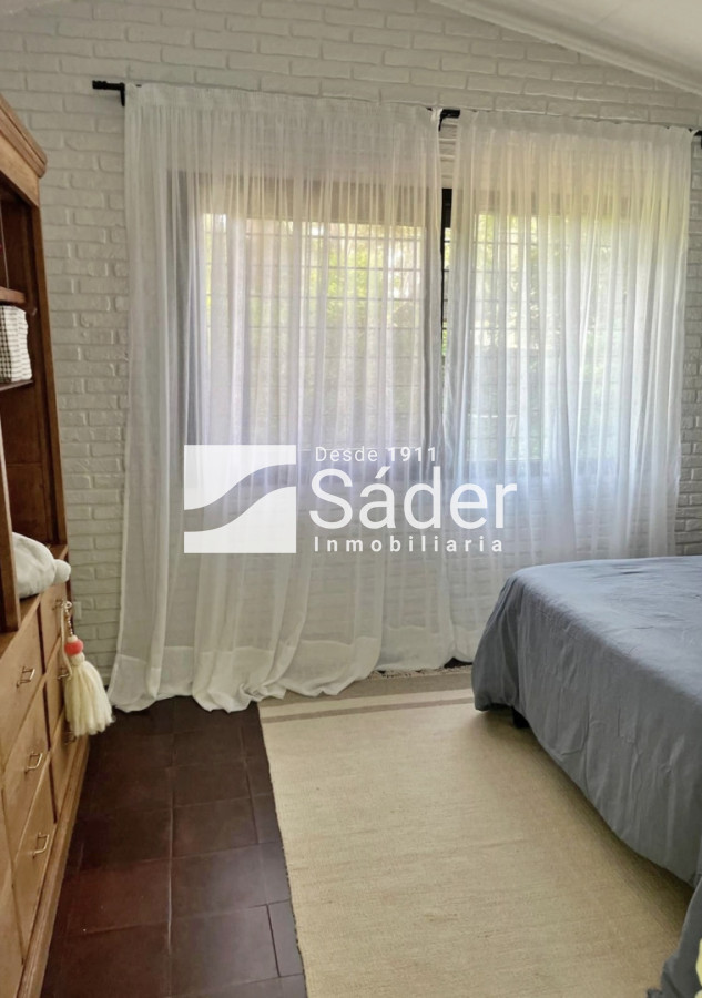 Casa ID.4200 - Casa en alquiler. 3 dormitorios. Pinares