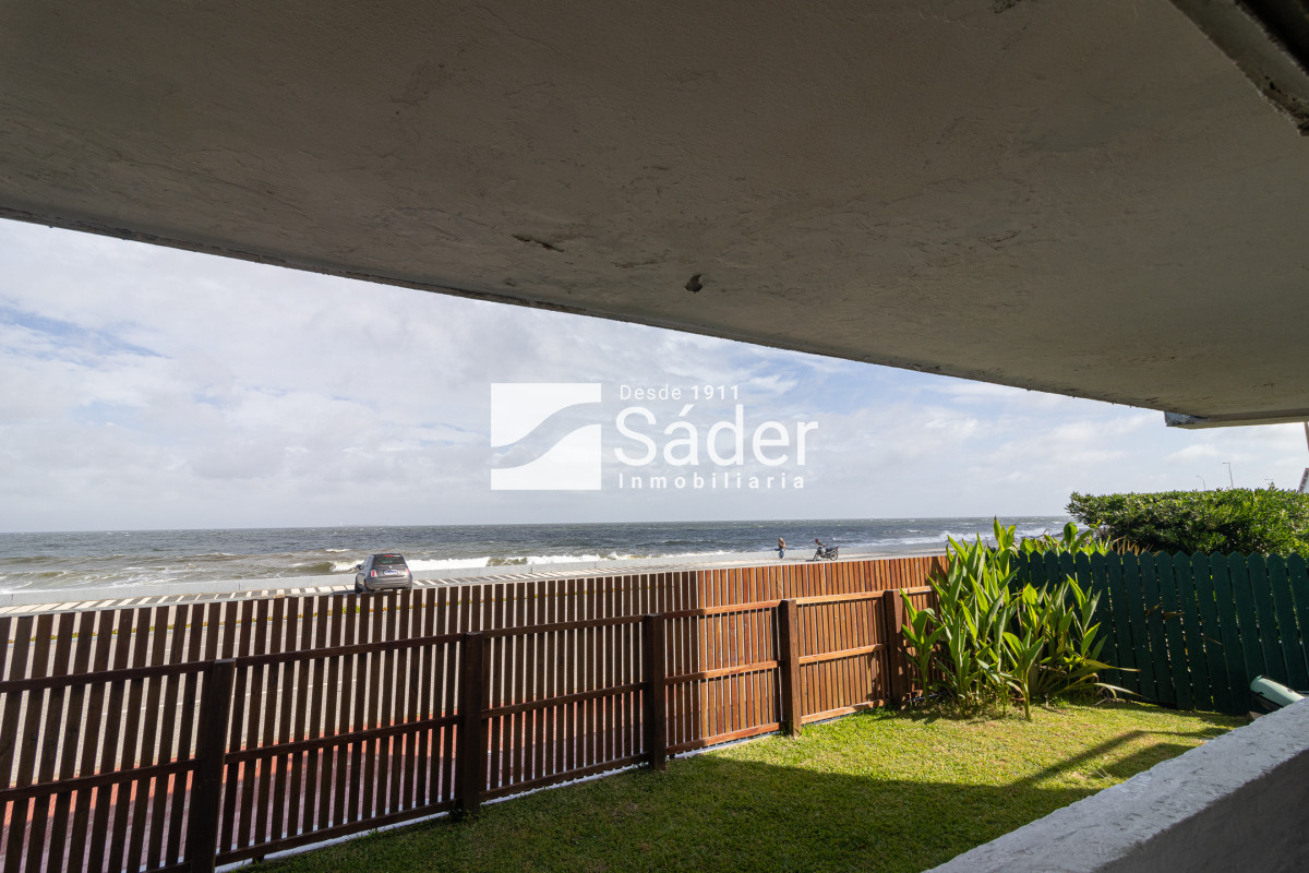 Casa ID.3709 - Casa Frente al Mar Única