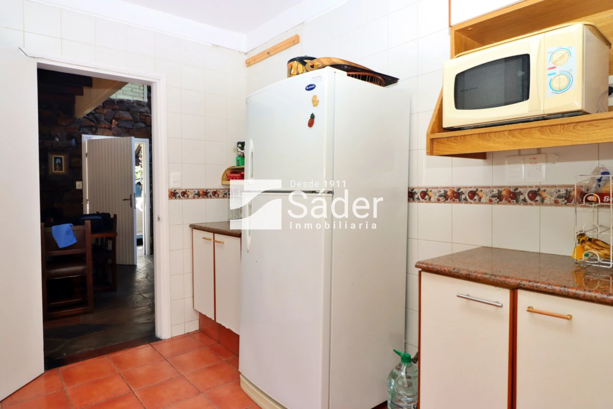 Casa ID.4546 - Casa en alquiler anual. Pinares a metros del mar