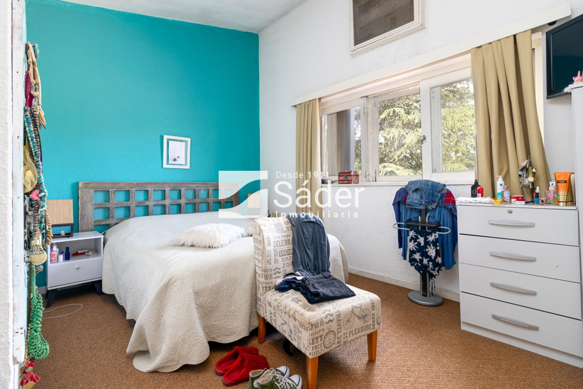 Casa ID.3134 - Casa en venta Barrio Cantegril 5 dormitorios o mas