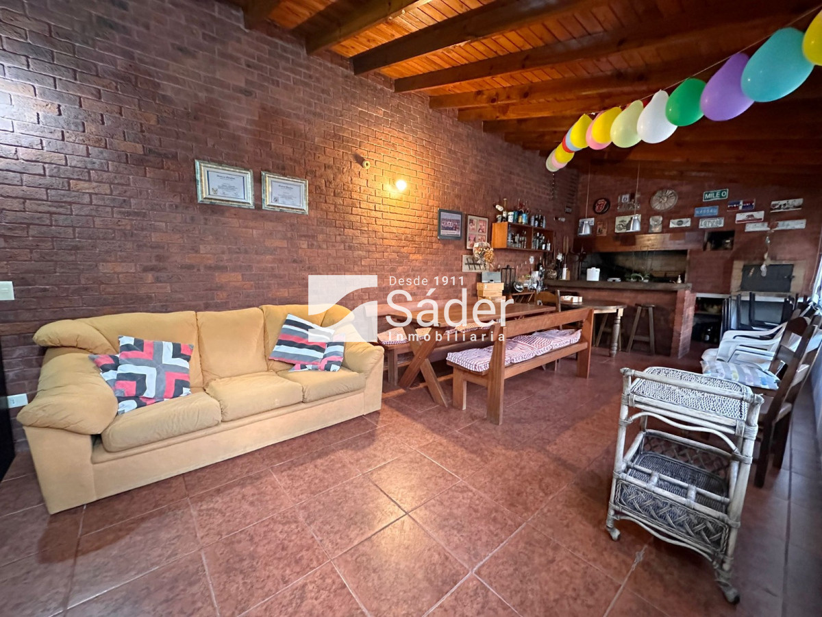 Casa ID.3144 - Casa en venta 4 dormitorios en Pda 23 de Playa Mansa