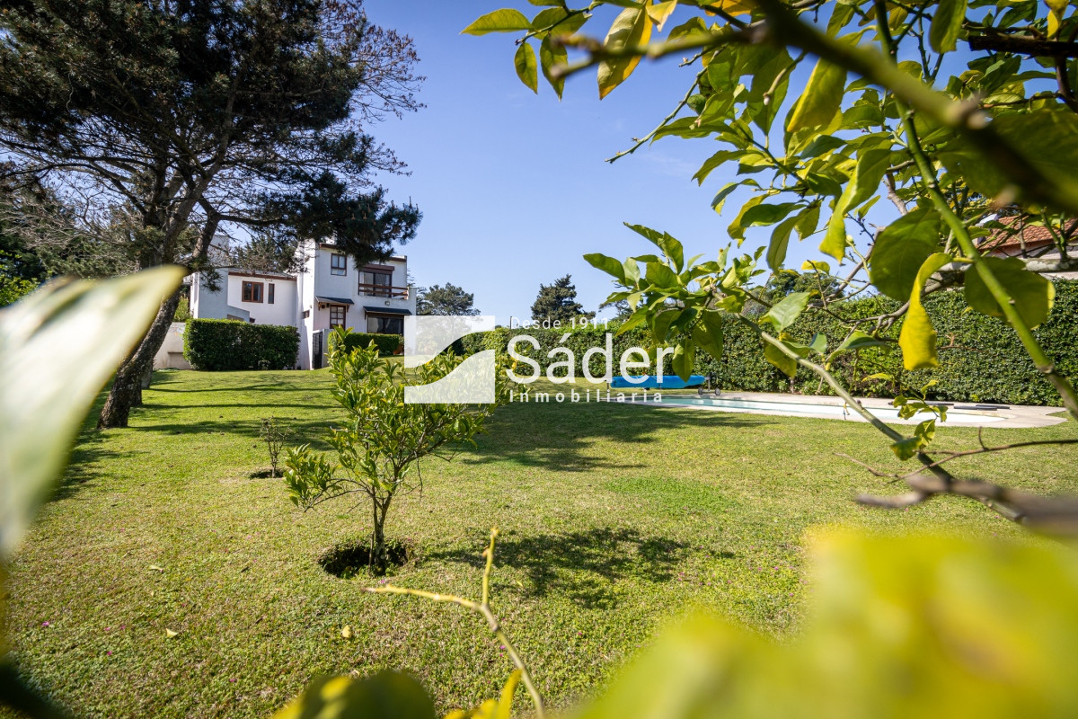 Casa ID.3179 - Casa en venta Pinares 3 dormitorios