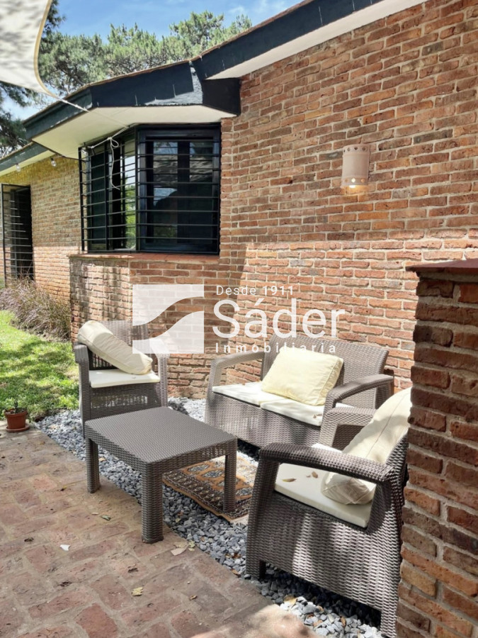 Casa ID.4200 - Casa en alquiler. 3 dormitorios. Pinares