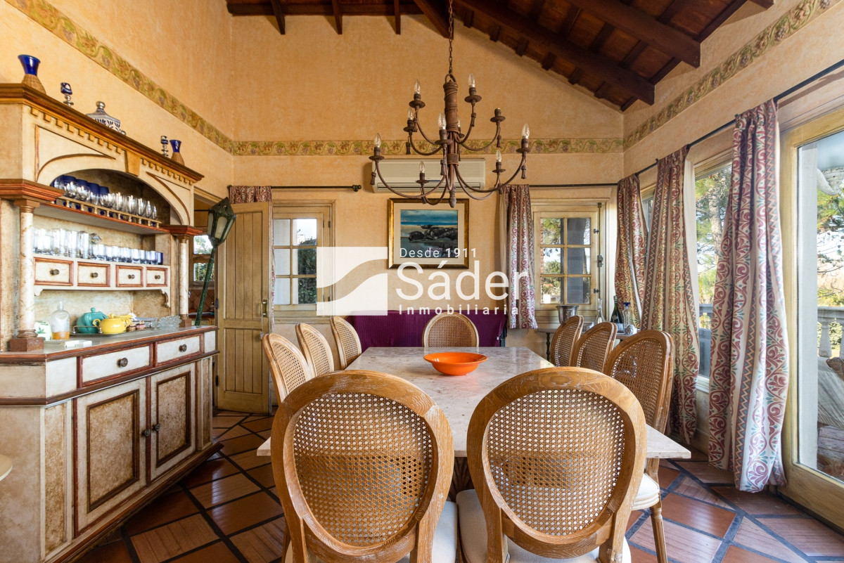 Casa ID.2894 - Casa en venta Pinares 3 dormitorios