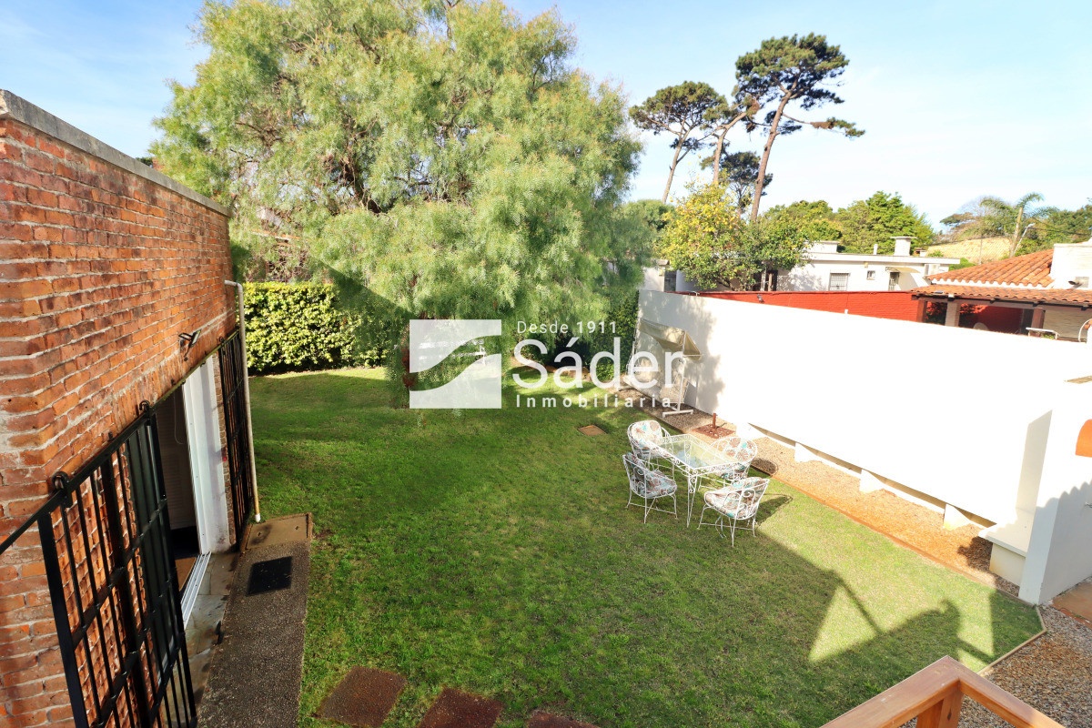 Casa ID.4330 - Casa en playa mansa. 4 dorm. 