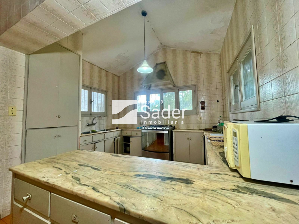 Casa ID.4852 - Una propiedad con historia y carácter, en una ubicación privilegiada de Playa Mansa