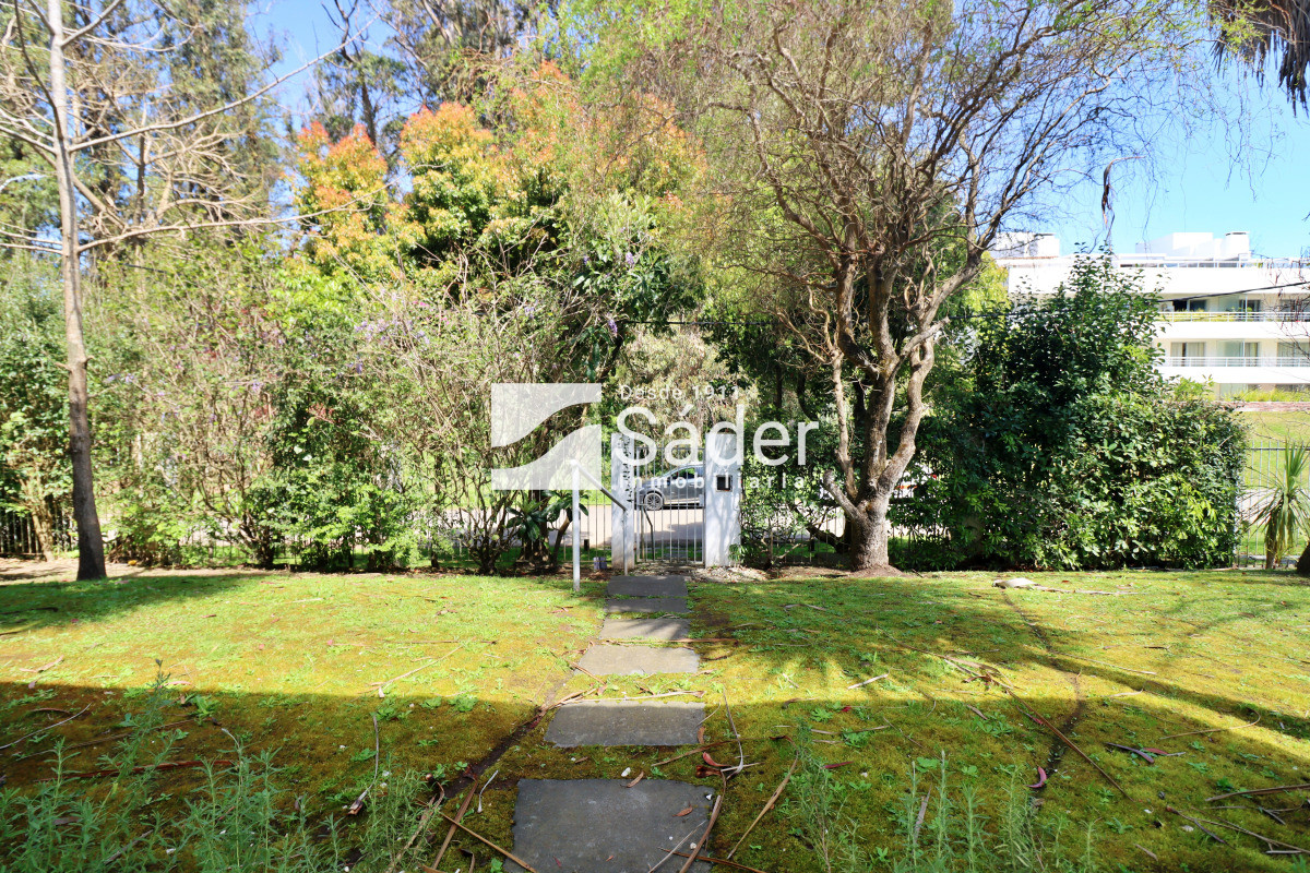 Casa ID.4437 - Casa moderna en Rincón del indio, con Piscina. 4 dorm. 