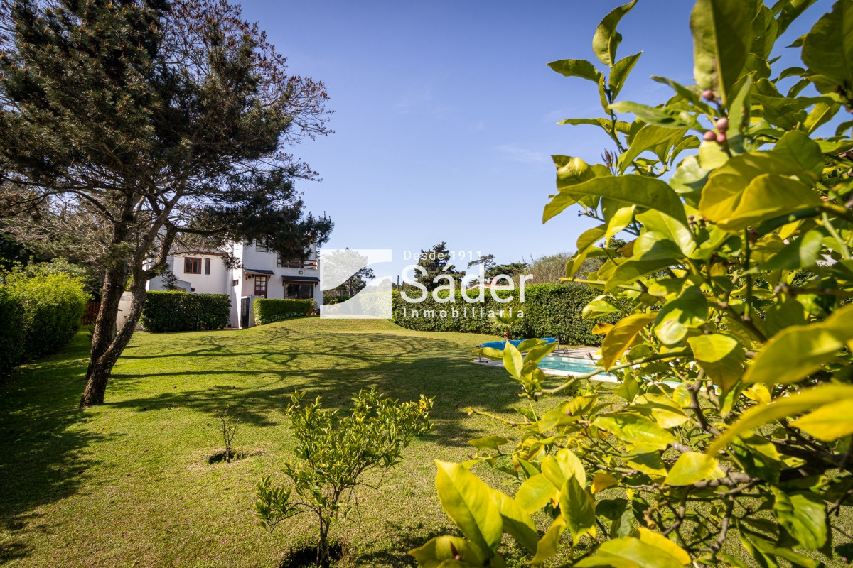 Casa ID.3179 - Casa en venta Pinares 3 dormitorios