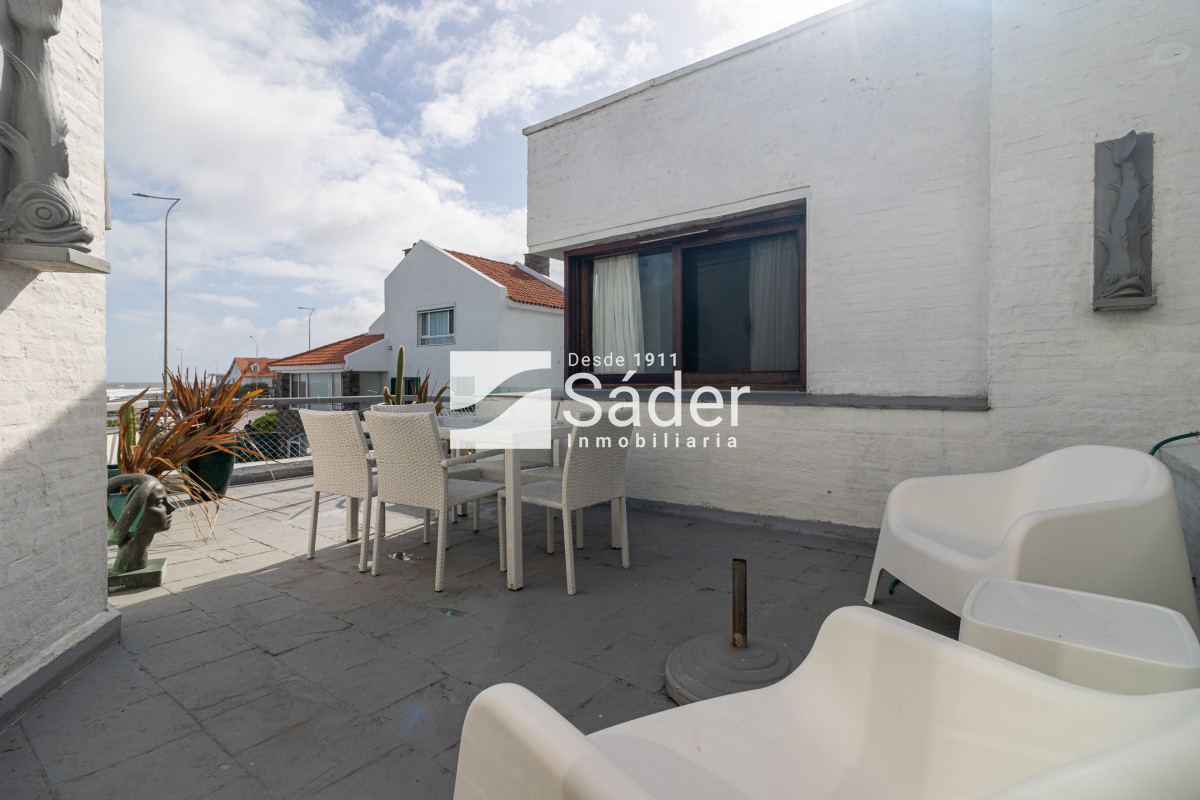 Casa ID.3709 - Casa Frente al Mar Única