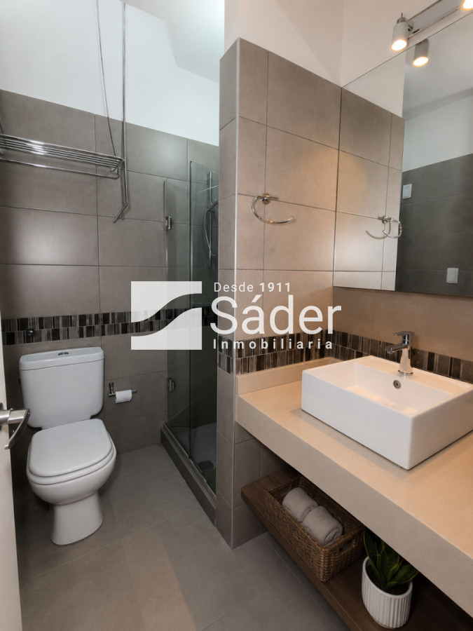 Casa ID.4973 - Excelente casa en Pinares. 3 suites, piscina y parrillero 
