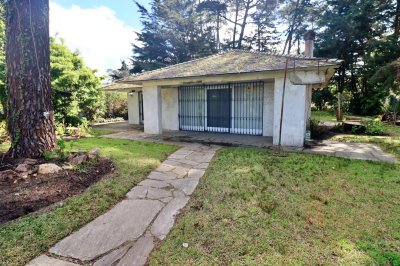 Casa funcional con amplio terreno en Paso de la Cadena 