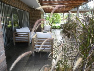 Casa en venta Pinares 4 dormitorios