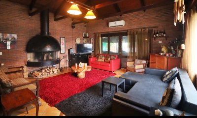 Casa ideal para vivir todo el año, con excelente conectividad