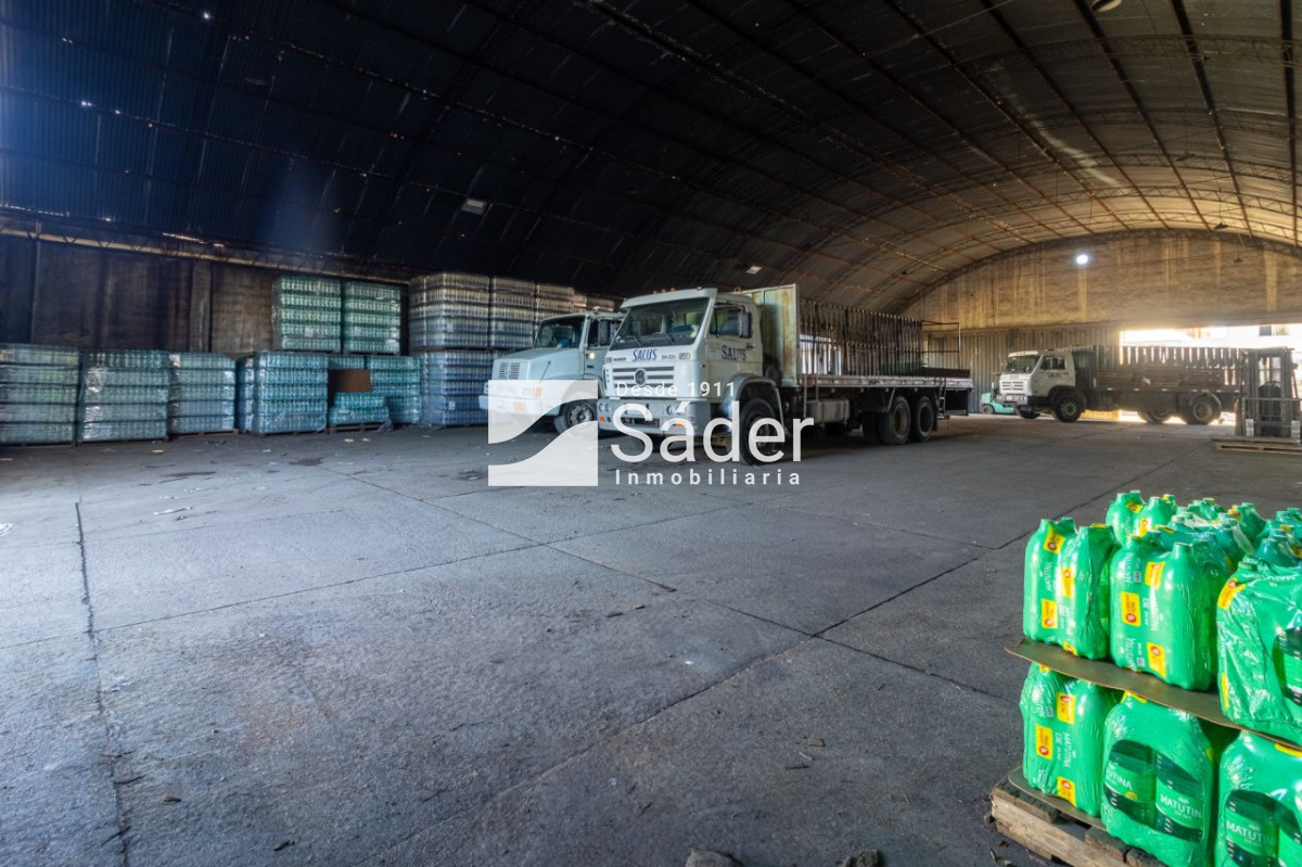 Local Comercial ID.1167 - Gran galpón en venta en pleno centro de Maldonado 