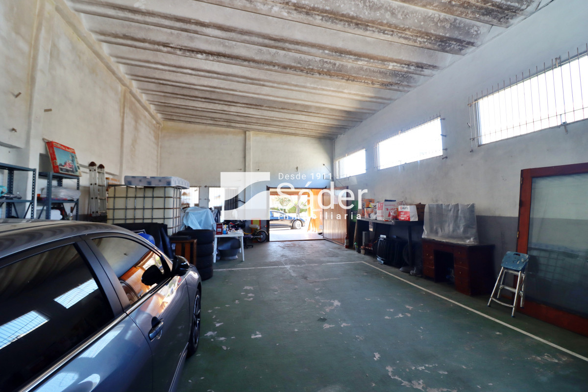 Local Comercial ID.4378 - Local con Galpón en el Centro de Maldonado, sobre Transitada Avenida 