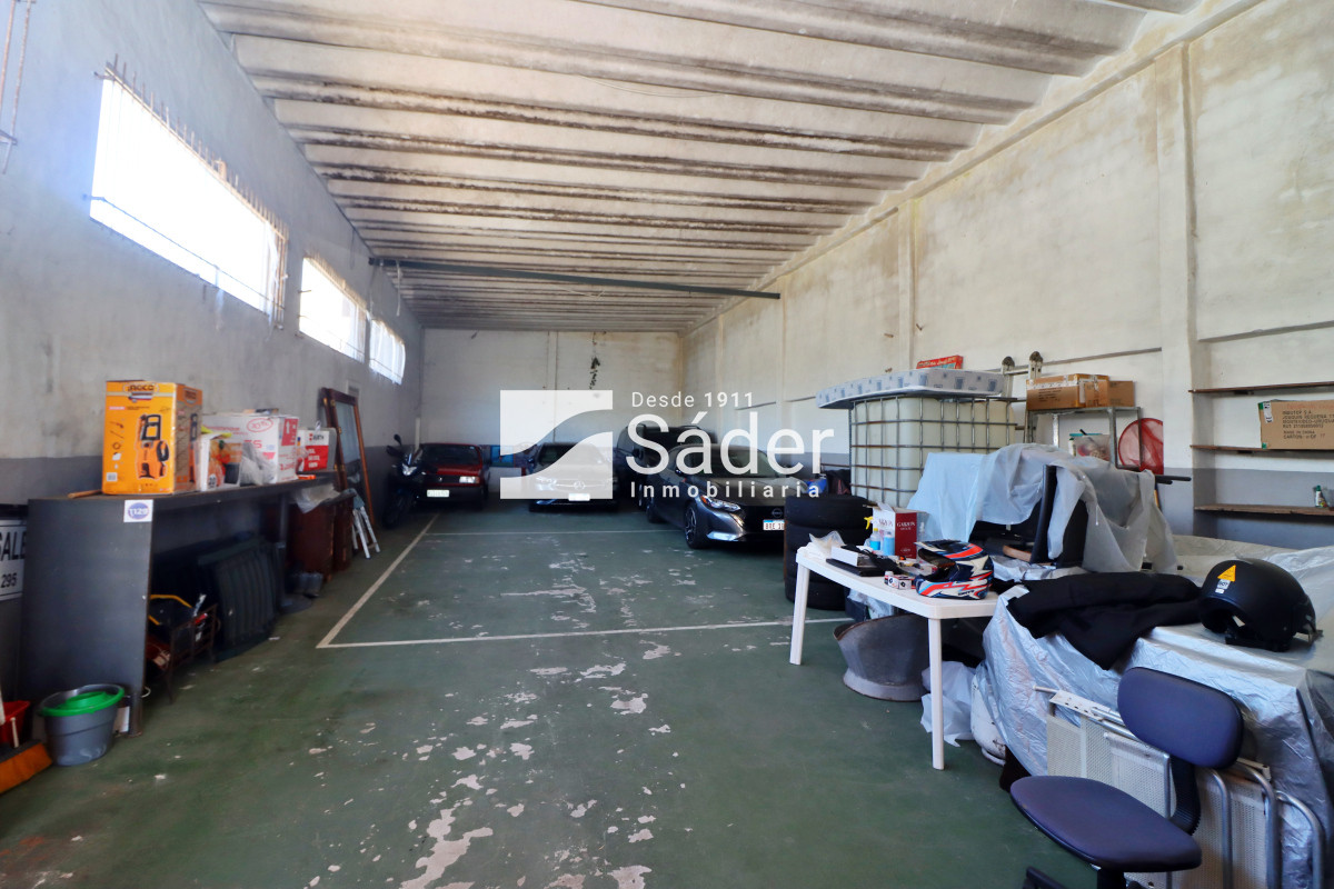 Local Comercial ID.4378 - Local con Galpón en el Centro de Maldonado, sobre Transitada Avenida 