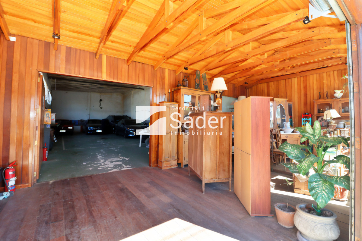 Local Comercial ID.4378 - Local con Galpón en el Centro de Maldonado, sobre Transitada Avenida 