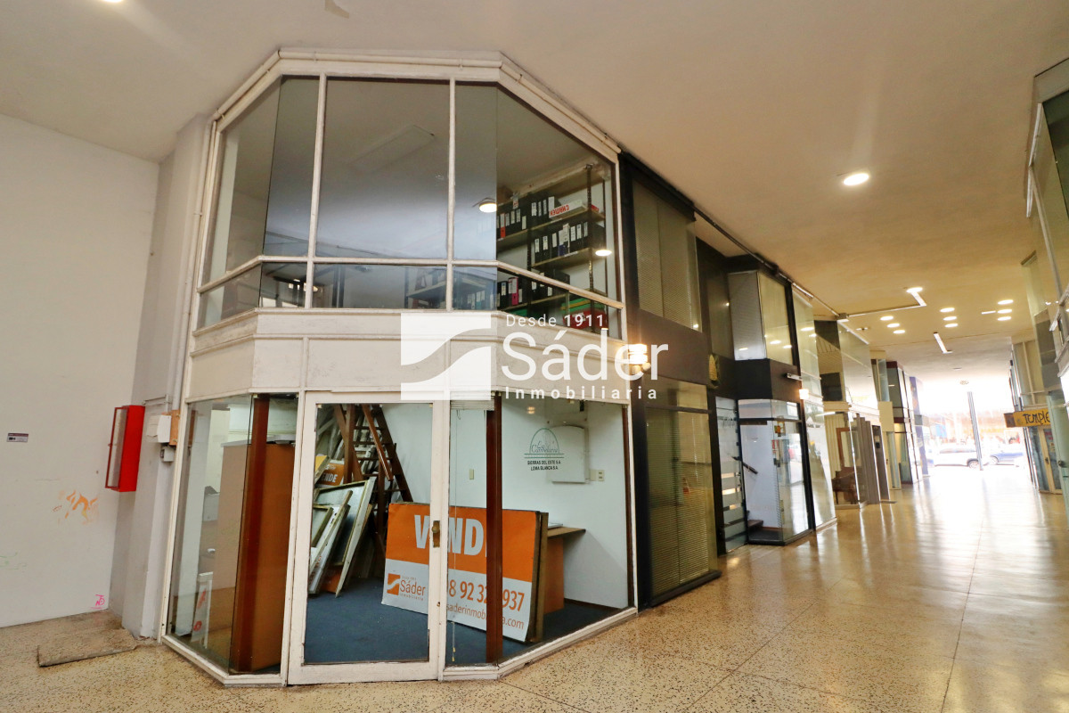 Local Comercial ID.4390 - Local en Península, 27 m2 en dos niveles