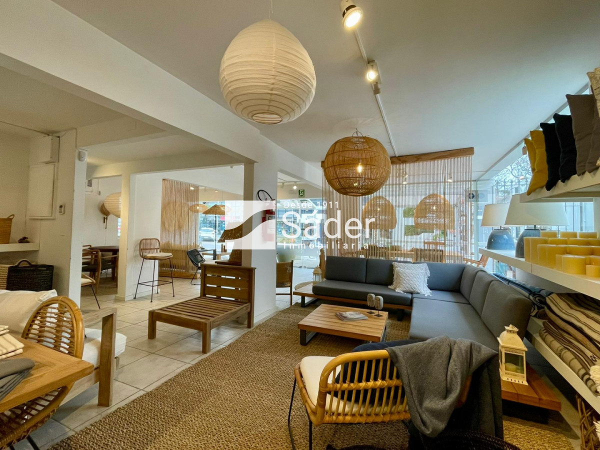 Local Comercial ID.5001 - Local comercial en calle 27 y 20