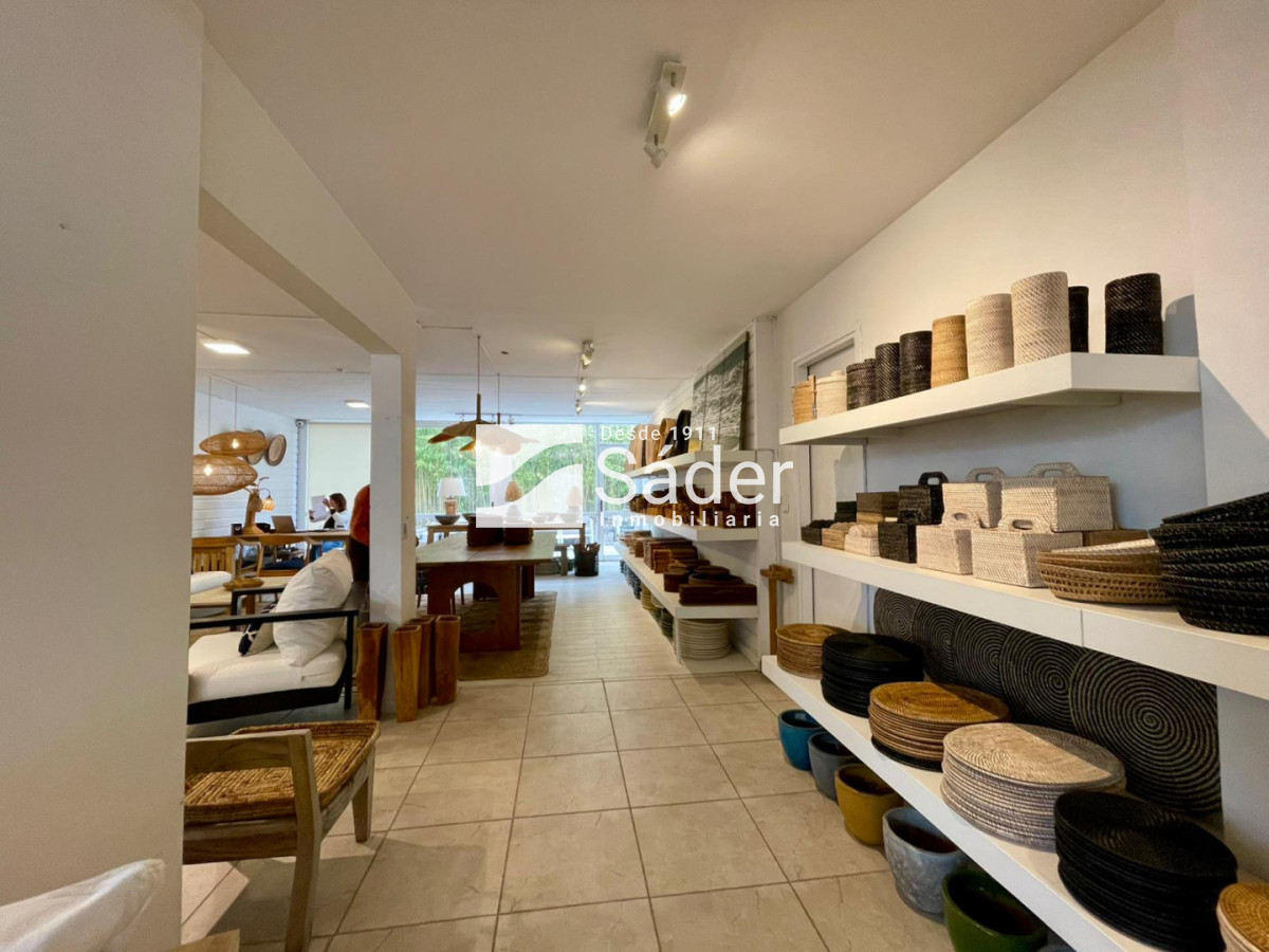 Local Comercial ID.5001 - Local comercial en calle 27 y 20