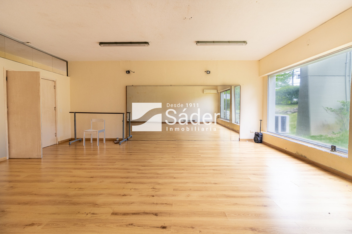 Local Comercial ID.3578 - Local Comercial en Av. Roosevelt