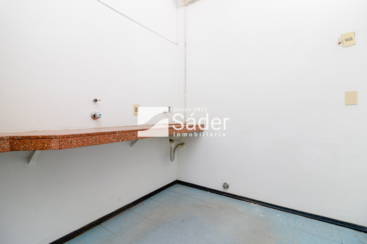 Local Comercial ID.3494 - Local comercial en el centro de Maldonado