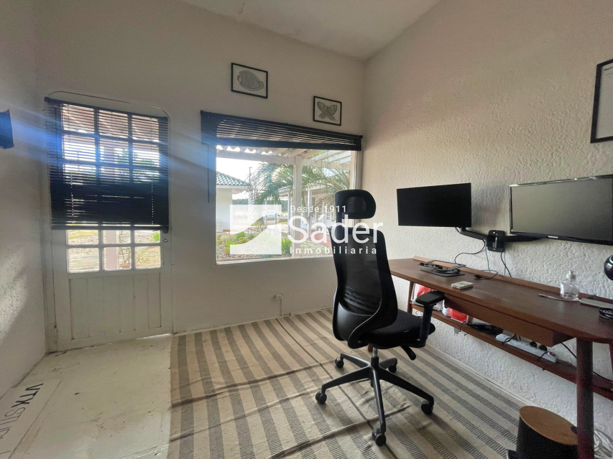 Local Comercial ID.4953 - VENTA EXCELENTE LOCAL COMERCIAL EN LA BARRA