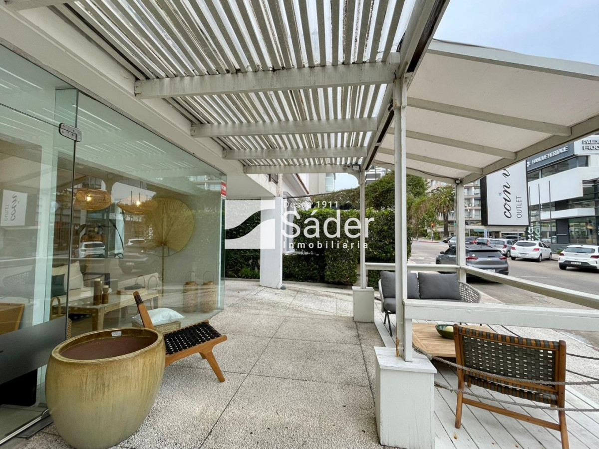 Local Comercial ID.5001 - Local comercial en calle 27 y 20