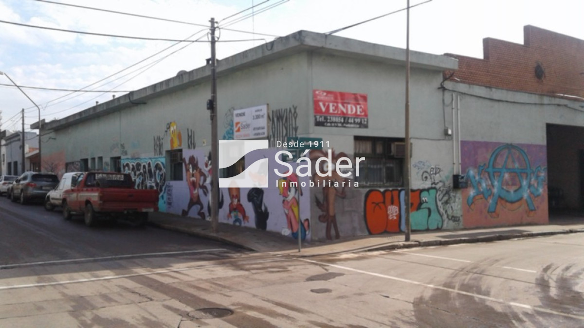 Local Comercial ID.1167 - Gran galpón en venta en pleno centro de Maldonado 
