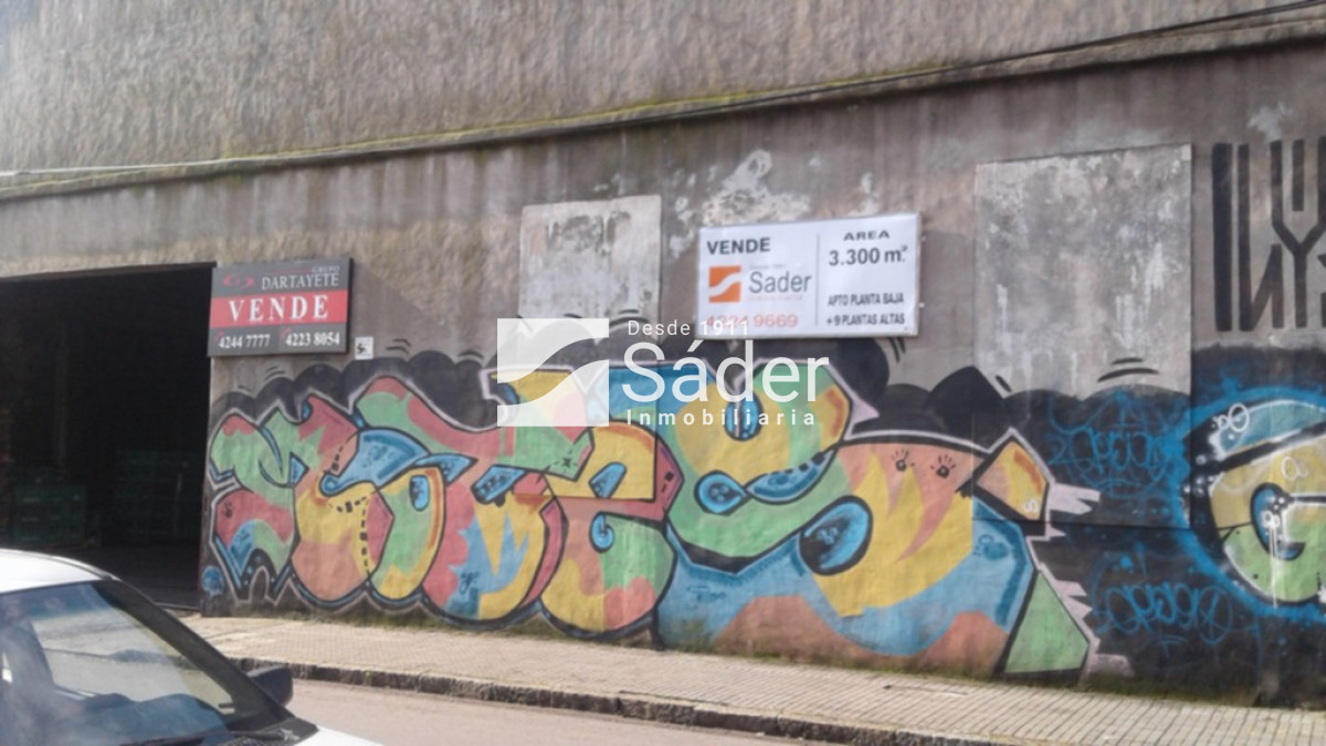 Local Comercial ID.1167 - Gran galpón en venta en pleno centro de Maldonado 