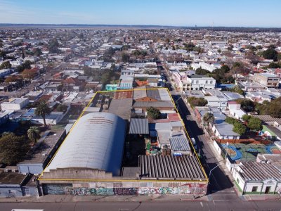 Gran galpón en venta en pleno centro de Maldonado 