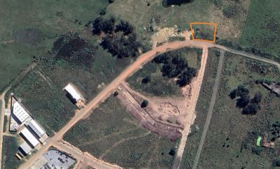 Terreno con potencial comercial y logístico